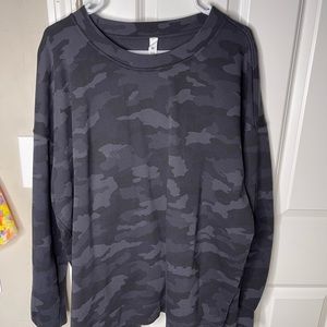 Lululemon oversized crew neck black camo